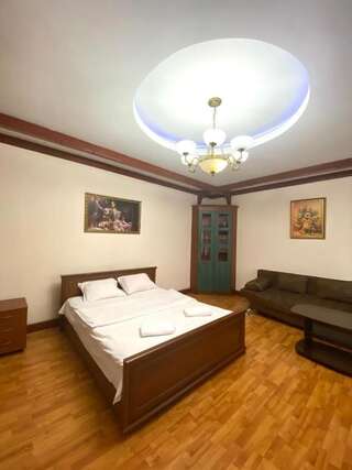 Апартаменты Apartment on Svobody 7 Львов Апартаменты с душем-69
