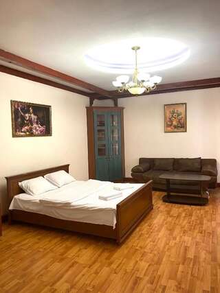 Апартаменты Apartment on Svobody 7 Львов Апартаменты с душем-77
